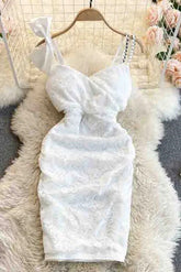 Mini-Spitzenkleid, schmales Etuikleid mit Schleife